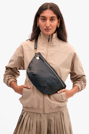 Clare V Grande Fanny Petit Caviar