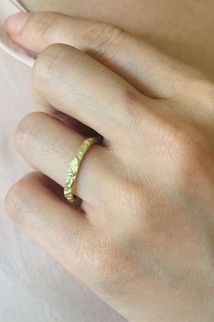 Narrow Sicilian Band