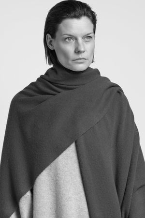 Extreme Cashmere Air Wrap Grey