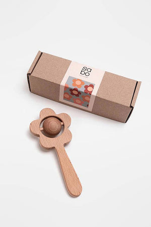 Flower Rattle Natural