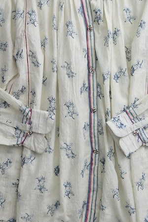 Injiri Amber 140 Blouse White with Blue Floral
