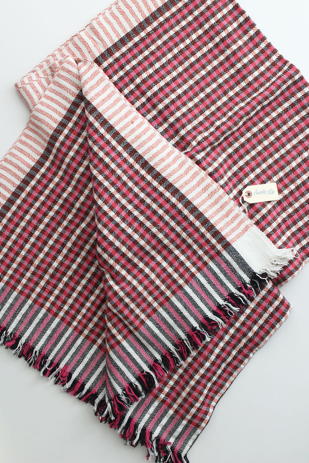 Fancy Blanket Dark Pink