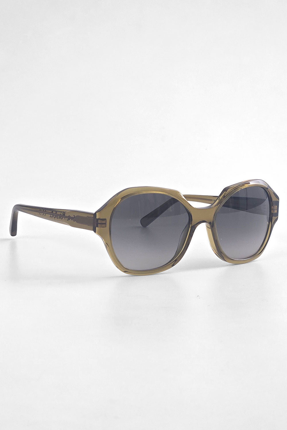 Eva Masaki 001 Sunglasses Zumi
