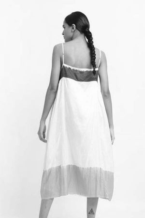 Injiri Jodhpur 178 Slip Dress White with Pink Stitching