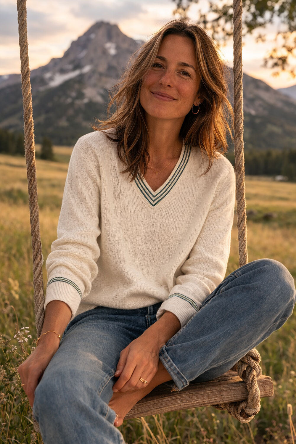 Alan Paine Kenington V-Neck Sweater Blonde