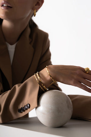 Apart Cuff Gold Plated