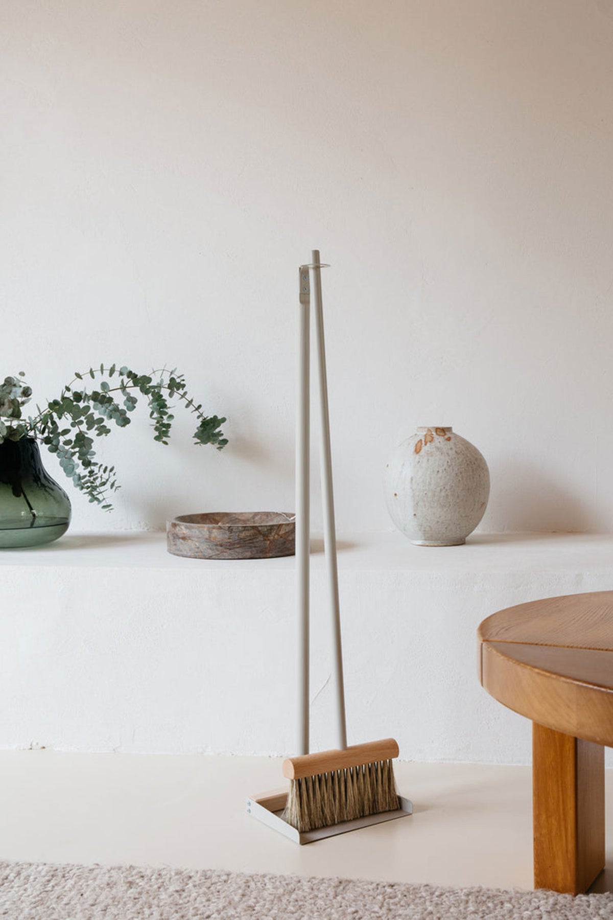 Mr. and Mrs. Clynk Large Complet Dustpan &amp; Hand Brush Black