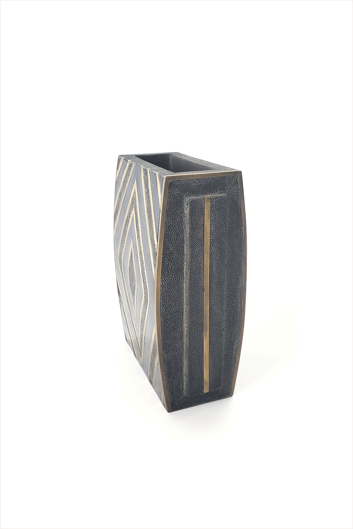 Zig Zag Vase Small Coal Shagreen Black Penshell